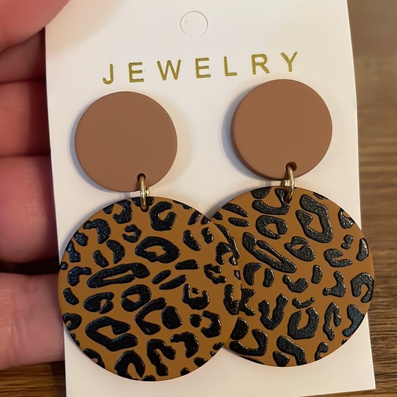 Leopard print earrings - Picture 3 of 3